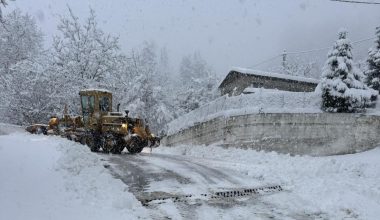 Καρδίτσα: Ξεπέρασε τους 30 πόντους το ύψος του χιονιού στο Μουζάκι