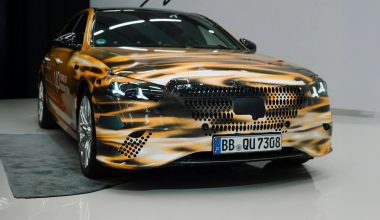 Νέα Mercedes-Benz S-Class: Όχι facelift, αλλά νέο μοντέλο (βίντεο)