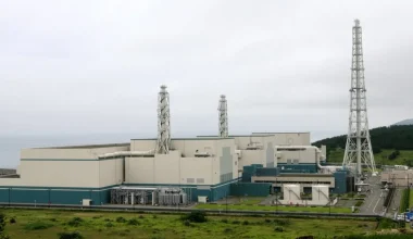 Η Ιαπωνία κατέβασε τον διακόπτη του μεγαλύτερου πυρηνικού εργοστασίου λίγες ώρες μετά την επανεκκίνηση