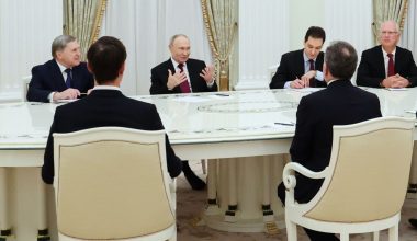 Σήμερα η συνάντηση του Β.Πούτιν με τους Σ.Γουίτκοφ και Τ.Κούσνερ