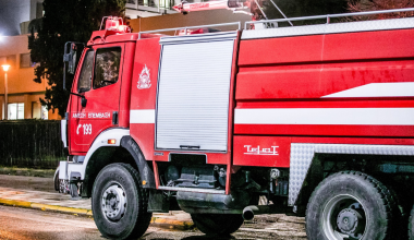 Νέα Μάκρη: Μαθητές μπήκαν σε φλεγόμενο κτήριο και έσωσαν ηλικιωμένο