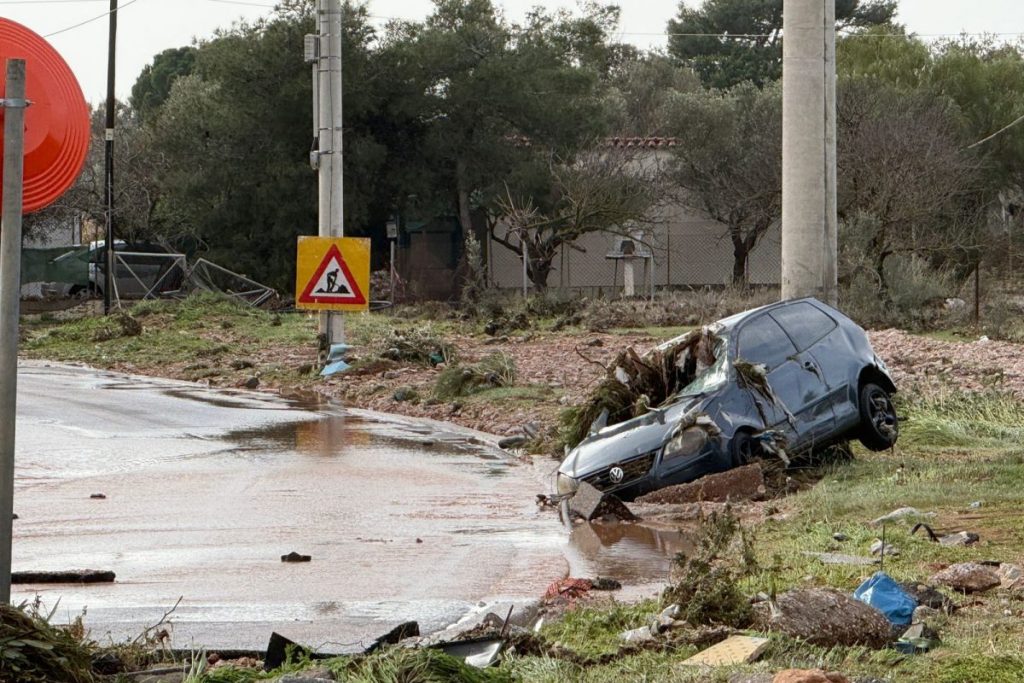 Σε κατάσταση έκτακτης ανάγκης κηρύχθηκε ο δήμος Βάρης-Βούλας-Βουλιαγμένης λόγω της κακοκαιρίας
