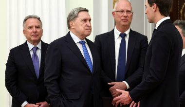 Αμπού Ντάμπι: ΗΠΑ, Ρωσία και Ουκρανία συζητούν για τον πόλεμο – Το Ντονμπάς το μεγαλύτερο εμπόδιο