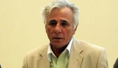 «Έφυγε» από τη ζωή ο γνωστός δημοσιογράφος Σπύρος Καρατζαφέρης