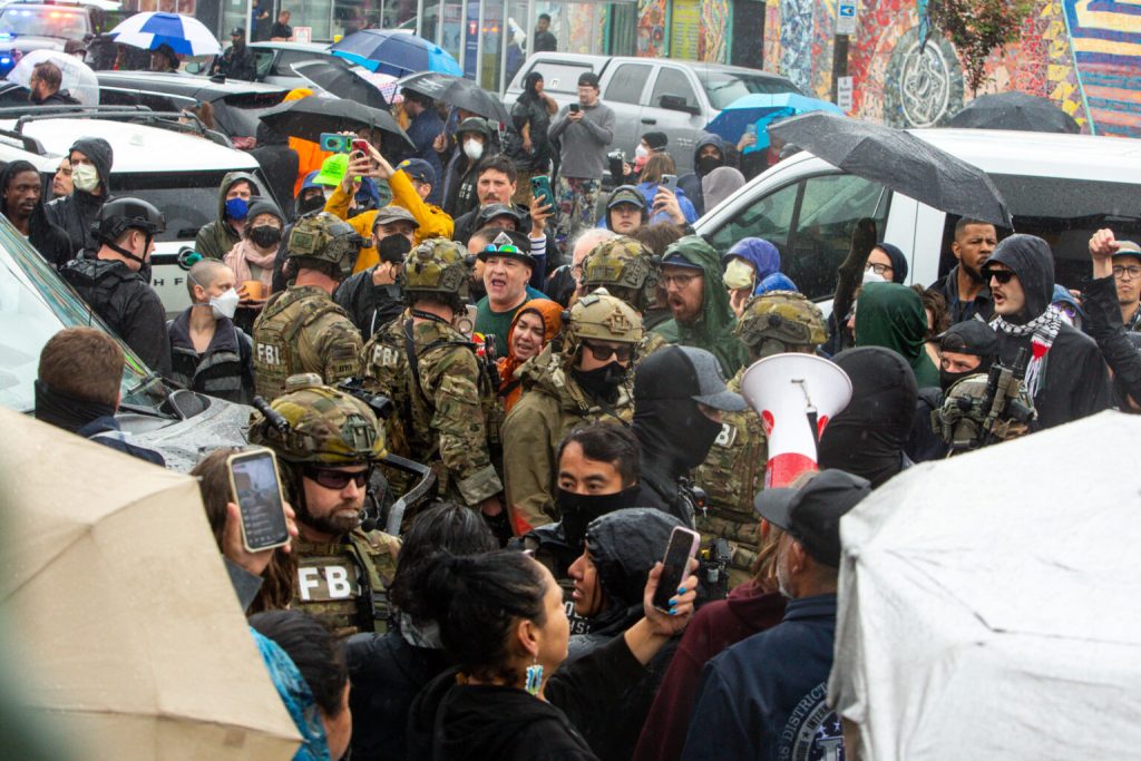 Μινεάπολη: Νέες διαδηλώσεις μετά την δολοφονία του A.Πρέττι – Ομοσπονδιακές δυνάμεις κατά τοπικών Αρχών!