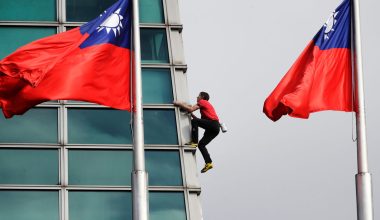 Ανέβηκε χωρίς εξοπλισμό ουρανοξύστη ύψους 508 μέτρων σε ζωντανή μετάδοση! (βίντεο)