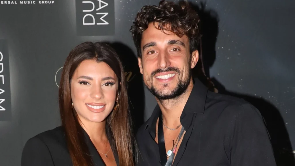 Με τα ιερά δεσμά του γάμου ενώθηκαν ο Σ.Κατσούλης και η Μ.Ρουμελιώτη: Δείτε φωτογραφίες