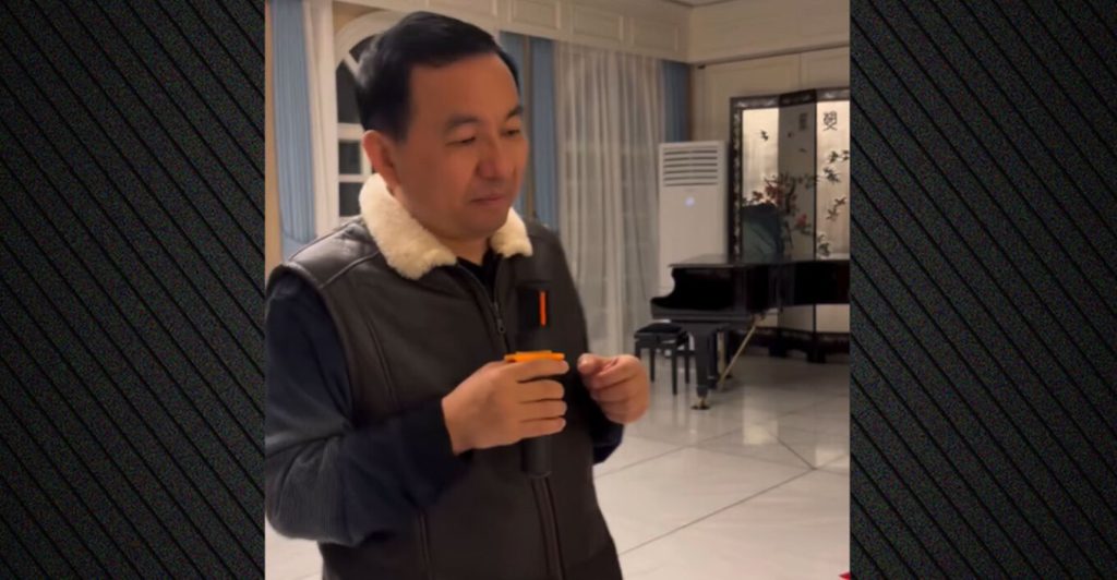 Viral τα τραγούδια  του Σαββόπουλου από τον πρέσβη της Κίνας στην Ελλάδα (βίντεο)