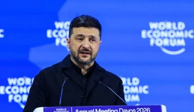 Ν.Μεντβέντεφ για Β.Ζελένσκι: «Το ευρω-μαστίγωμα στο Νταβός έπρεπε να έχει καταλήξει σε ξύλο»