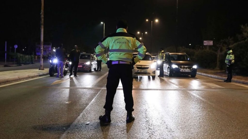Μπαράζ ελέγχων από την Τροχαία στην Αττική: 10 συλλήψεις για οδήγηση υπό την επήρεια αλκοόλ (φώτο-βίντεο)