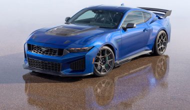 Ford Mustang Dark Horse SC: Racing καρδιά, εμπειρογνωσία πίστας