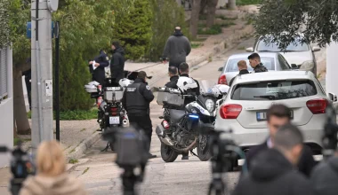 Γλυφάδα: Ποινική δίωξη για ανθρωποκτονία στον 46χρονο πατροκτόνο – Παραπέμφθηκε σε ανακριτή