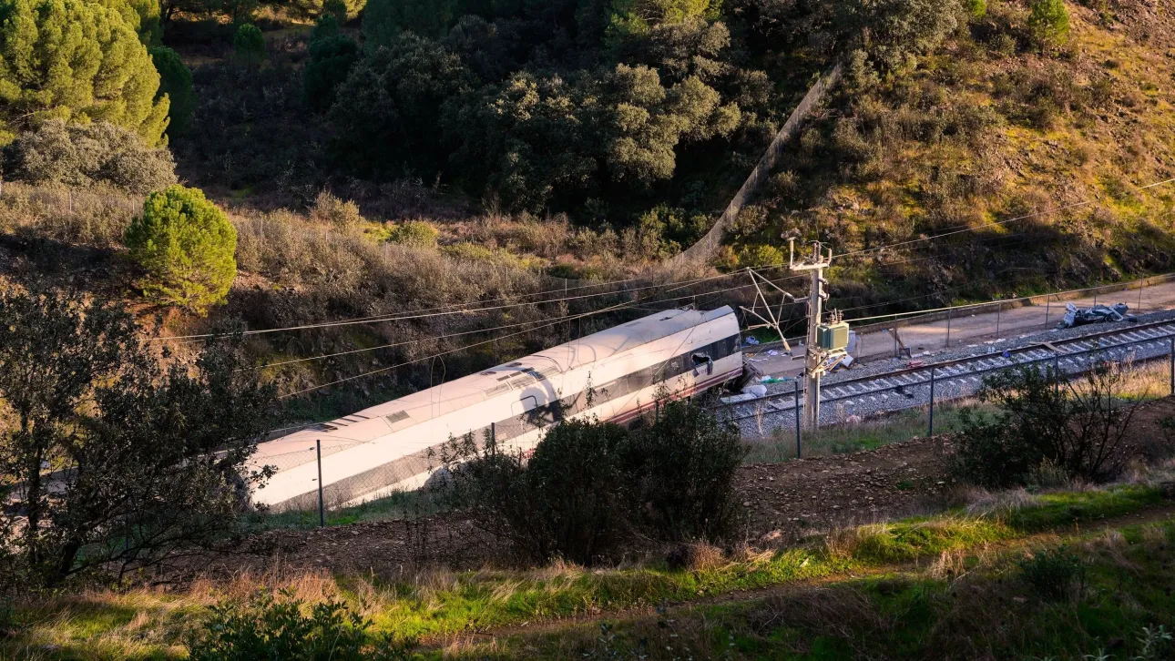 Σιδηροδρομικό δυστύχημα στην Ισπανία: Αποζημιώσεις ύψους 20 εκατ. ευρώ στις οικογένειες των θυμάτων