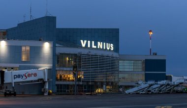 Λιθουανία: Το αεροδρόμιο του Βίλνιους ανέστειλε ξανά τη λειτουργία του λόγω ύποπτων αερόστατων