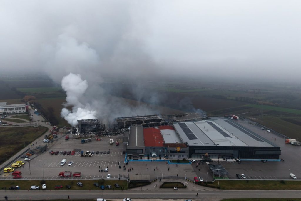 Δήμος Τρικκαίων: Kήρυξε τριήμερο πένθος για την τραγωδία στο εργοστάσιο της Βιολάντα