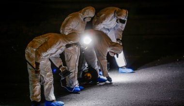 Ύποπτη μηχανή έξω από την Τράπεζα της Ελλάδος – Στο σημείο τα ΤΕΕΜ