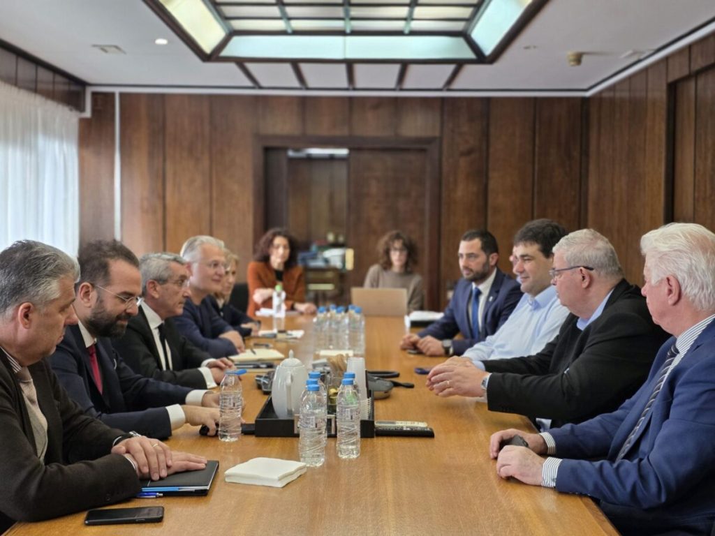 Περιφερειάρχες σε ΥΠΕΣ: «Ιστορική στιγμή ο νέος Κώδικας Αυτοδιοίκησης»