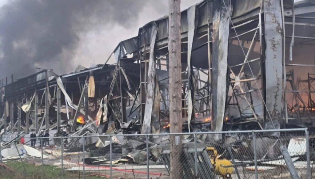 Σπινθήρας στην αντλία νερού προκάλεσε έκρηξη προπανίου στους φούρνους των μπισκότων 