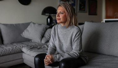 Μ.Καρυστιανού για πολύνεκρο τροχαίο με οπαδούς του ΠΑΟΚ στη Ρουμανία: «Σήμερα σιωπή – Η πόλη μας πενθεί» (φώτο)