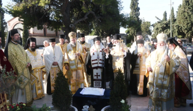 Σαν σήμερα πριν 18 χρόνια εκοιμήθη ο Αρχιεπίσκοπος Χριστόδουλος: Επιμνημόσυνη Δέηση στο Α’ Νεκροταφείο (φώτο)