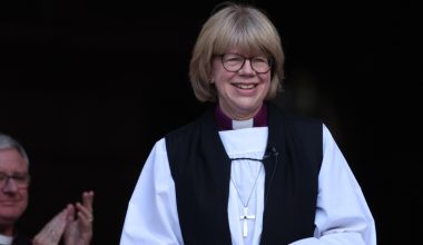Για πρώτη φορά στην Αγγλία τοποθέτησαν γυναίκα ως Αρχιεπίσκοπο
