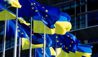 Το Λουξεμβούργο λέει όχι στην ένταξη της Ουκρανίας στην ΕΕ: «Υπάρχουν κανόνες»