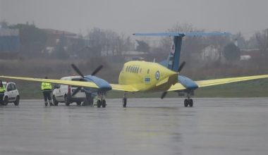 Έφτασαν στη Θεσσαλονίκη οι δύο τραυματίες οπαδοί του ΠΑΟΚ: Θα μεταφερθούν στο «Παπαγεωργίου»