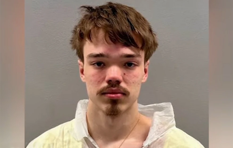 Φρίκη στις ΗΠΑ: 19χρονος μαχαίρωσε τουλάχιστον 70 φορές έγκυο και έκαψε το σπίτι της!