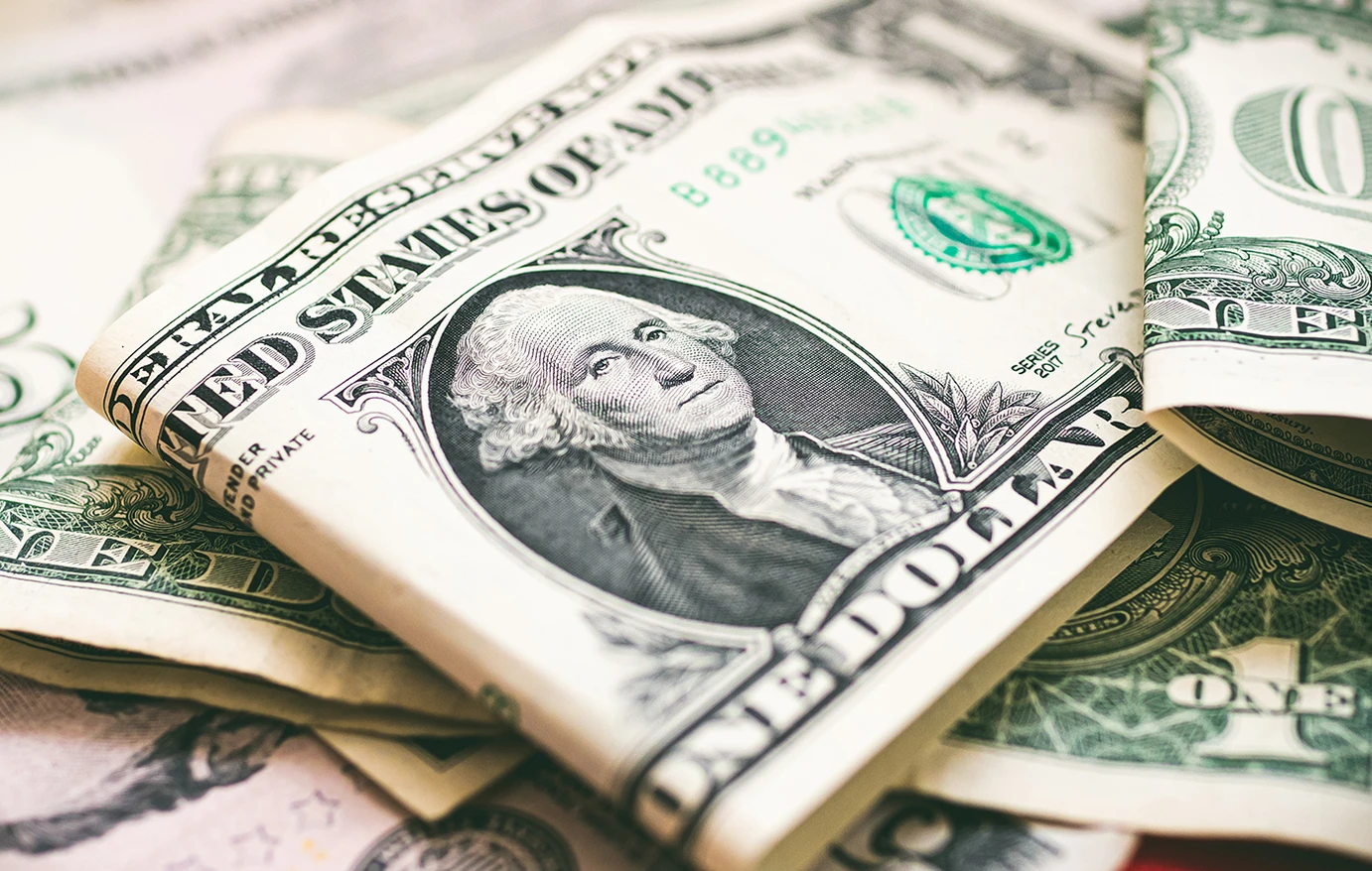 90χρονος νοίκιασε γιοτ και παρίστανε τον δισεκατομμυριούχο για να κοιμηθεί με μοντέλα του Instagram!