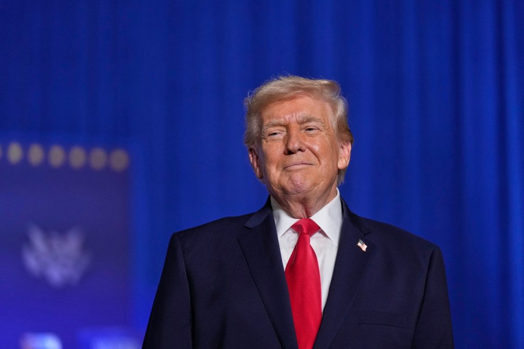 Ν.Τραμπ κατά Τ.Πάουελ: «Είναι ανόητος – Ακόμα και αυτός παραδέχεται ότι ο πληθωρισμός δεν αποτελεί πλέον πρόβλημα»