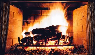 Τζάκι: Αυτοί είναι οι κίνδυνοι υγείας από την καύση του ξύλου