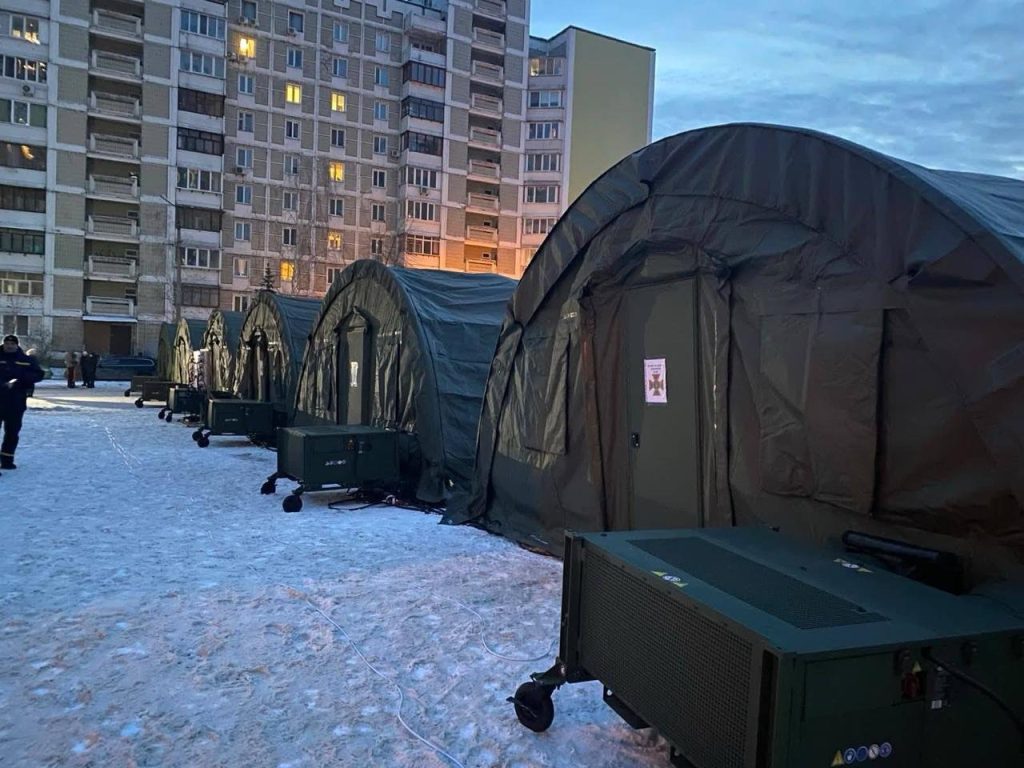 Κίεβο: Οι κάτοικοι ζουν σε σκηνές γιατί δεν μπορούν να θερμάνουν τα σπίτια τους!