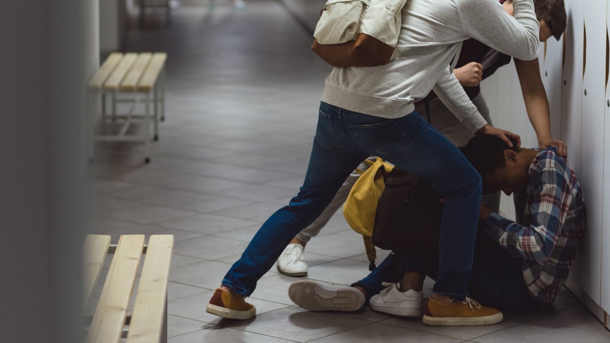 Αίγιο: Συνελήφθη 15χρονος που γρονθοκόπησε 13χρονο σε σχολείο