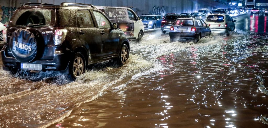 Η ΕΜΥ επικαιροποίησε το έκτακτο δελτίο επιδείνωσης του καιρού: «Έρχονται» ισχυρές βροχές και καταιγίδες