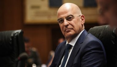 Ν.Δένδιας για τα 30 χρόνια από τα Ίμια: «Η Ελλάδα τιμά τους νεκρούς της»