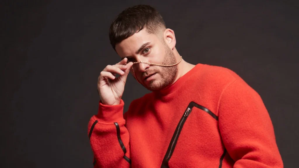 Ατύχημα για τον Ισπανό ράπερ Delaossa: Έπεσε από ύψος 20 μέτρων στην σκηνή! (βίντεο)