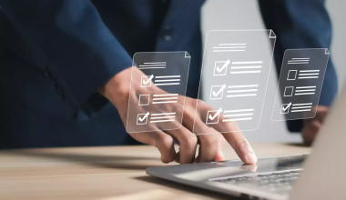 Από αύριο ξεκινά η υποχρεωτική εφαρμογή της ηλεκτρονικής τιμολόγησης – Οι δύο φάσεις