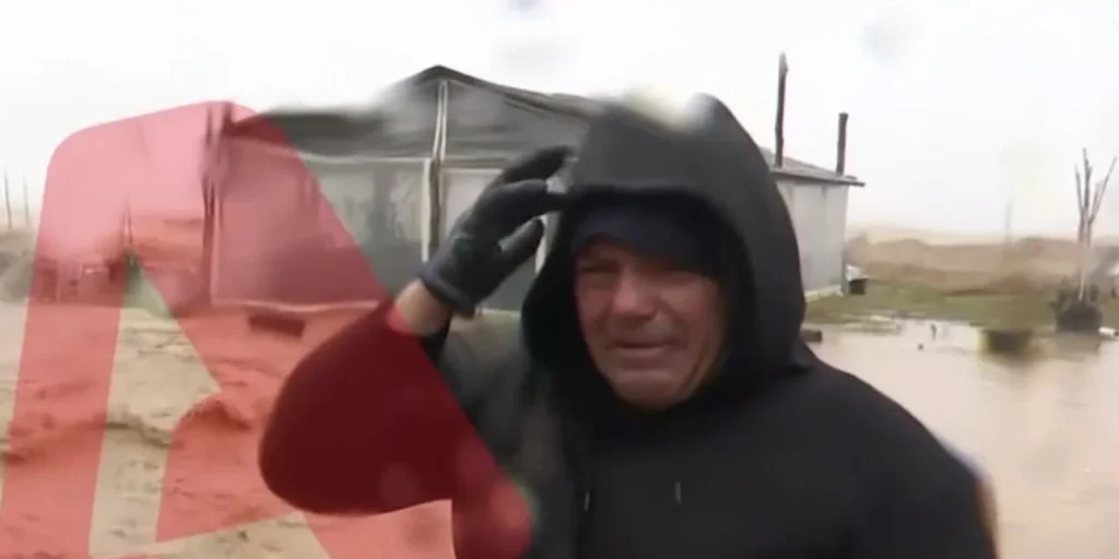 Κακοκαιρία: Παντοπώλης στον Αγιόκαμπο Λάρισας είδε την περιουσία του να «χάνεται» και ξέσπασε σε κλάματα (βίντεο)