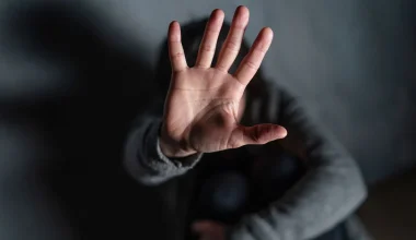 Κρήτη: Θύμα άγριου ξυλοδαρμού από δύο ανήλικους έπεσε 16χρονος στον Άγιο Νικόλαο