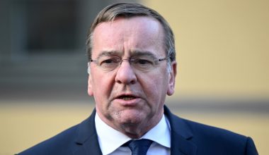 Γερμανός υπουργός Άμυνας Μπόρις Πιστόριους: «Όσοι ψηφίζουν AfD είναι εχθροί της δημοκρατίας»!