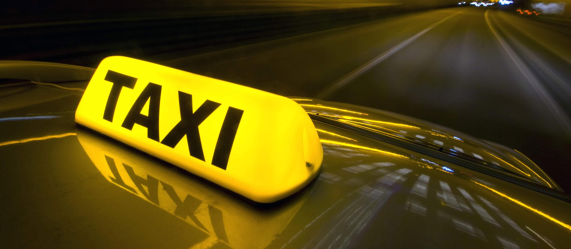 Τρόμος για οδηγό ταξί στη Λάρισα: Τον έπιασαν από το λαιμό και του άρπαξαν 200 ευρώ