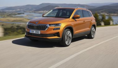 Škoda Karoq: Αλλάζει γενιά και γίνεται υβριδικό