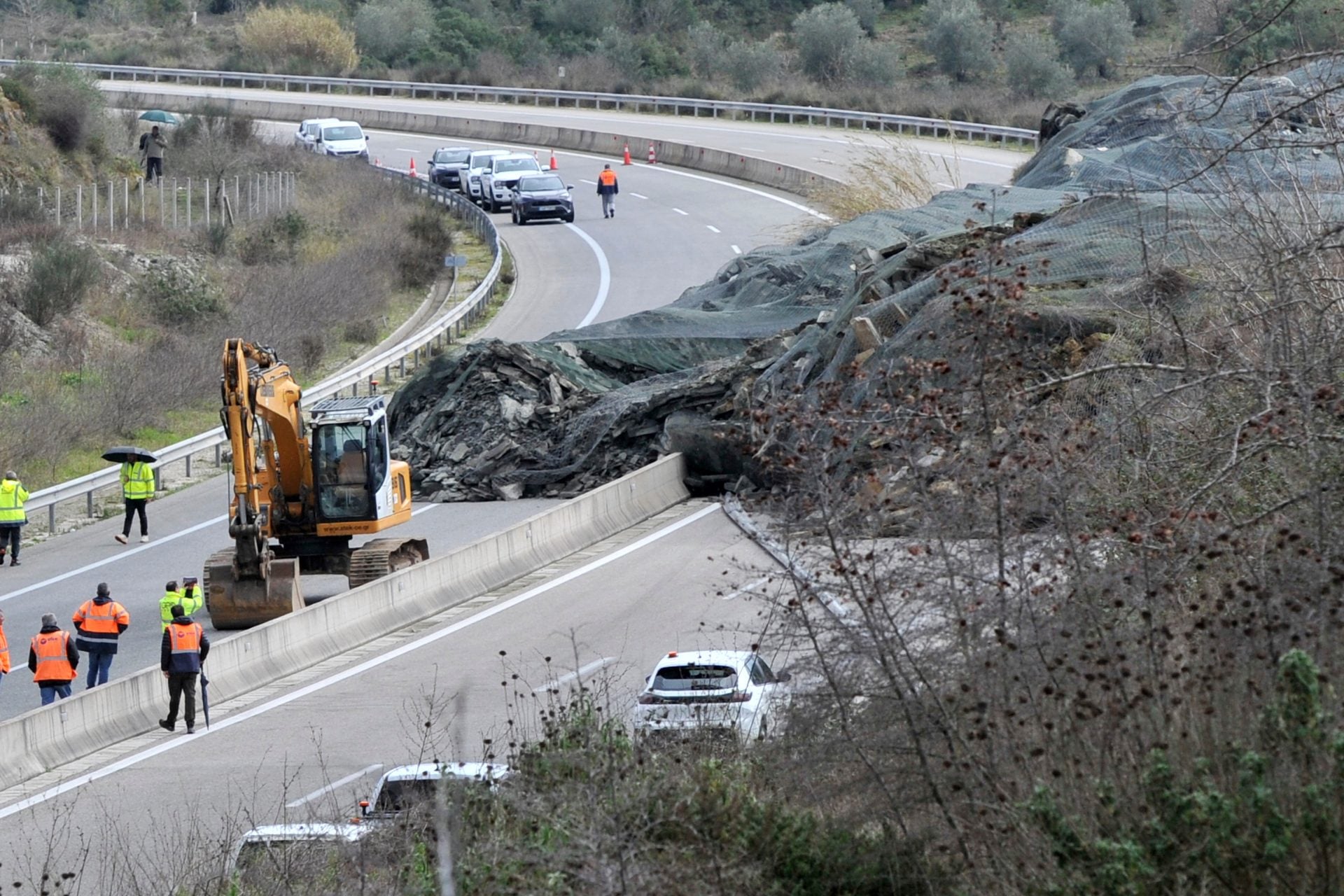 Ε.Λέκκας για κατολίσθηση στην Ιόνια Οδό: «Το θετικό είναι ότι δεν επηρεάστηκε το οδόστρωμα»