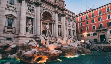Φοντάνα ντι Τρέβι: Με… παρατράγουδα η πρώτη μέρα εφαρμογής του εισιτηρίου για τους επισκέπτες