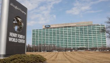 Ford: Σε προχωρημένες συνομιλίες με την Geely για παραγωγή και τεχνολογική συνεργασία