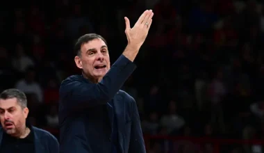 Παναθηναϊκός για Μπαρτζώκα: «Κανένας νάνος δεν έχει το δικαίωμα να μας πιάνει στο στόμα του»