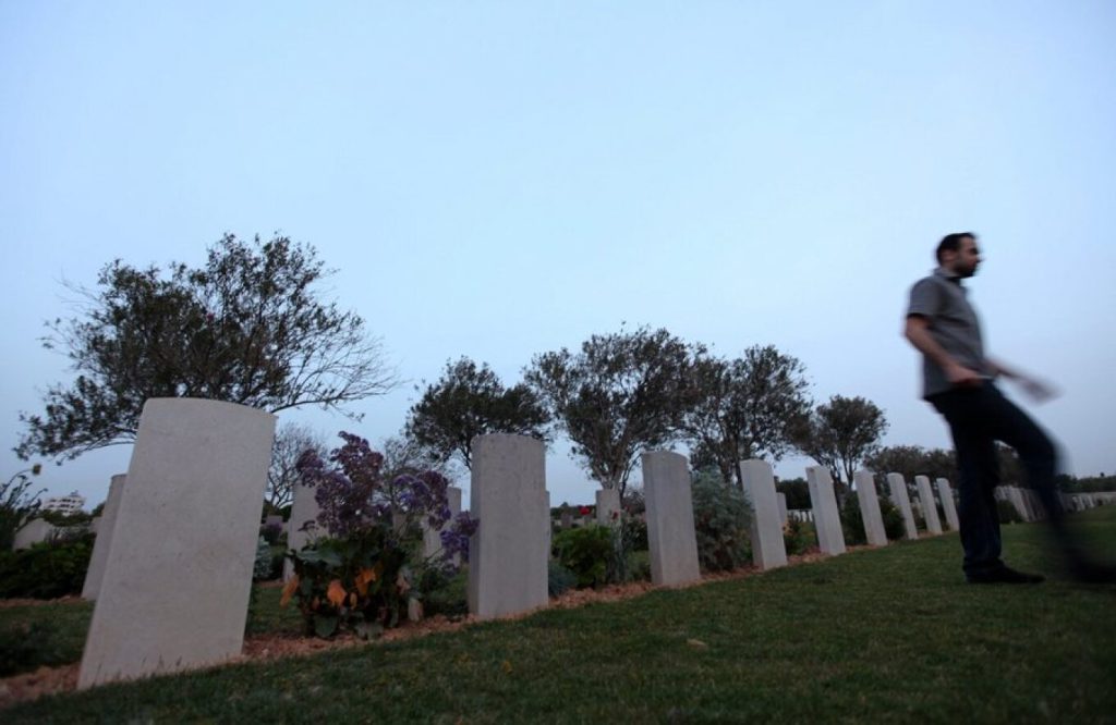 Οι Ισραηλινοί διέλυσαν μέρος από το πολεμικό νεκροταφείο της Γάζας