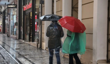 Με τοπικές βροχές και μικρή άνοδο της θερμοκρασίας ο σημερινός καιρός – Η πρόγνωση για όλη τη χώρα