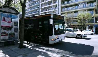 «Ξήλωσαν» τους επικεφαλής του ΟΣΕΘ μετά τις φωτιές σε λεωφορεία