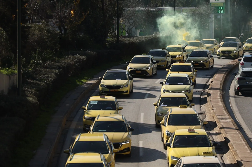 Χωρίς ταξί για δεύτερο 24ωρο η Αττική – «Χειρόφρενο» και στη Θεσσαλονίκη